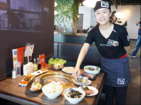 牛角燒肉7家分店無預警關門！壓垮旗下8品牌最後稻草是「它」…勞動部：500員工領不到7月薪水